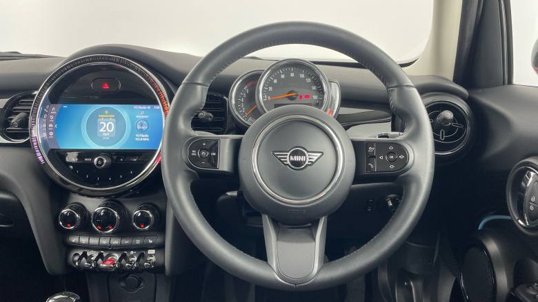 MINI Hatchback 1.5 Cooper Classic 5dr Auto Petrol Hatchback